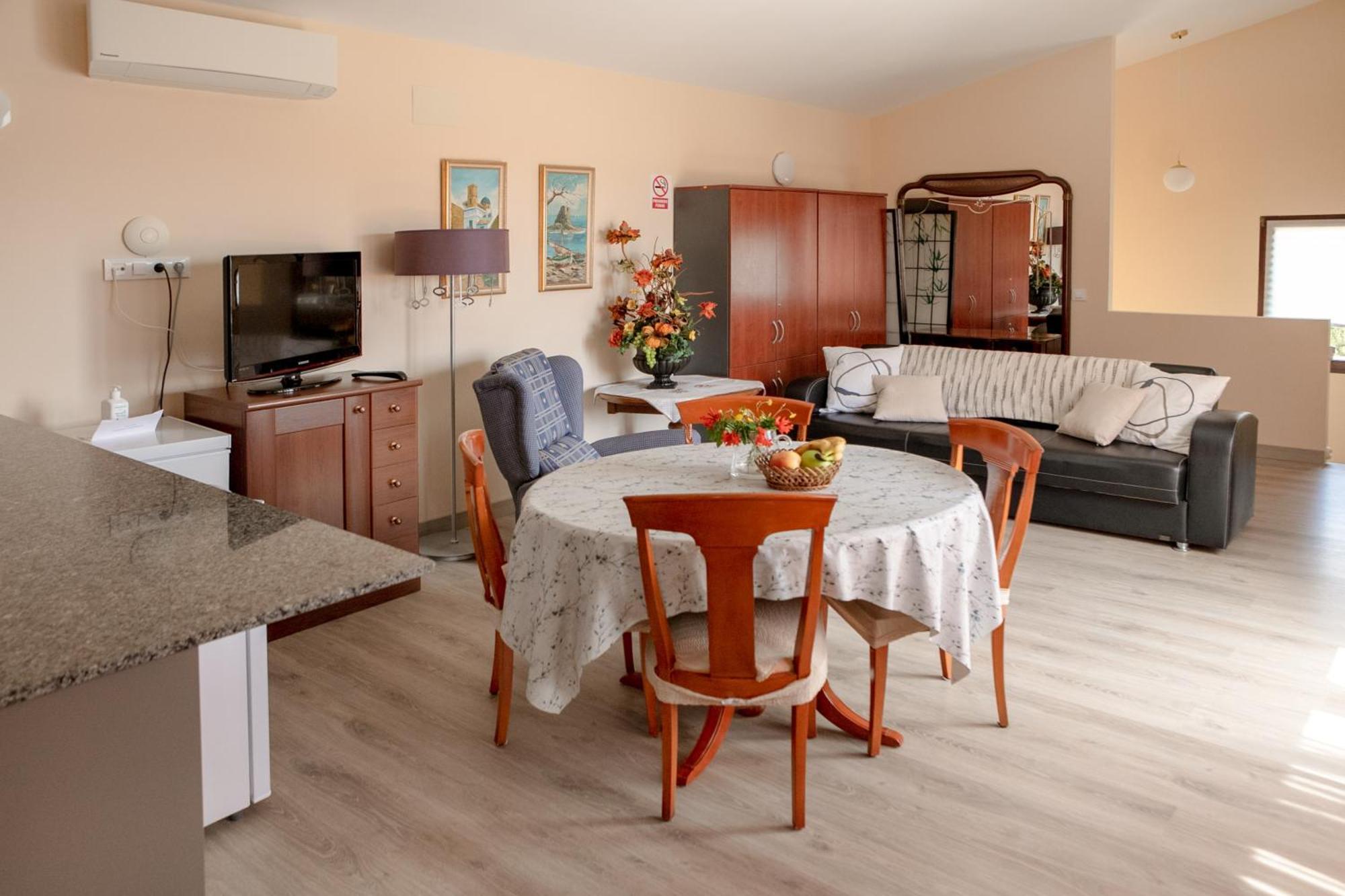 La Amistad Apartamento En Chalet Con Piscina Compartida Calp Exterior foto